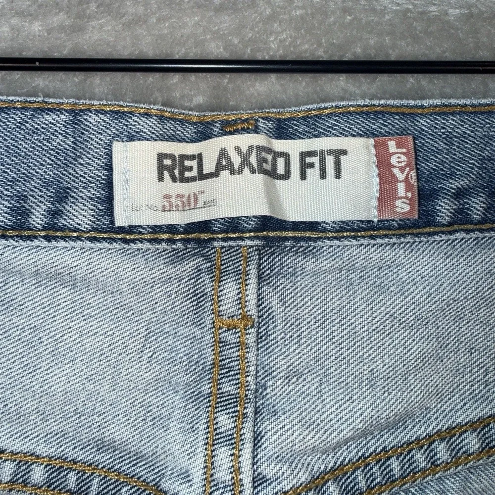 Vintage Levis 550 Jeans Mens 35x31 Light Wash Blue Relaxed Taper‎ Tag 36x32